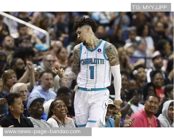 拉梅洛鲍尔半场表现平平10投5中贡献11分6助攻三分球命中率不佳